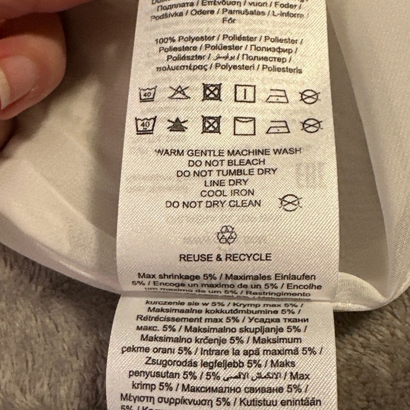 ONLY plisse-pleated sheer white sleeveless v-neck flowy blouse size 38 Onlirena - Picture 8 of 8